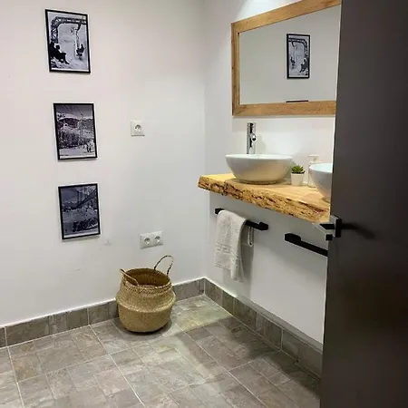 Maison Del Arc 招待所 哈卡