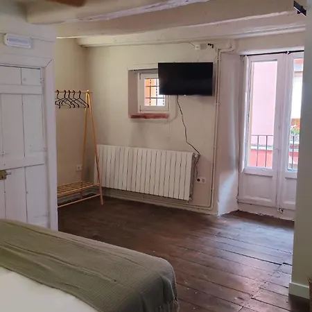 Maison Del Arc 招待所