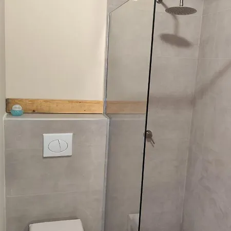 Maison Del Arc 招待所