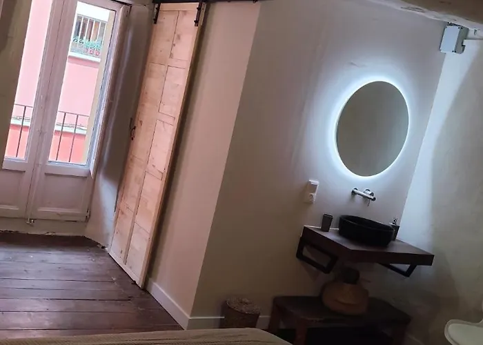 Maison Del Arc 게스트하우스 3*